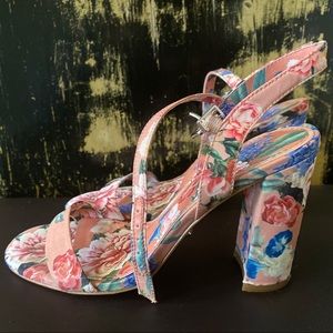 Gianni Bini pink floral heel